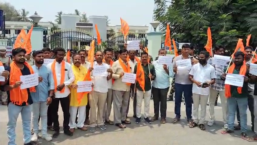 పశ్చిమ బెంగాల్ లో రాష్ట్రపతి పాలన పెట్టాలి