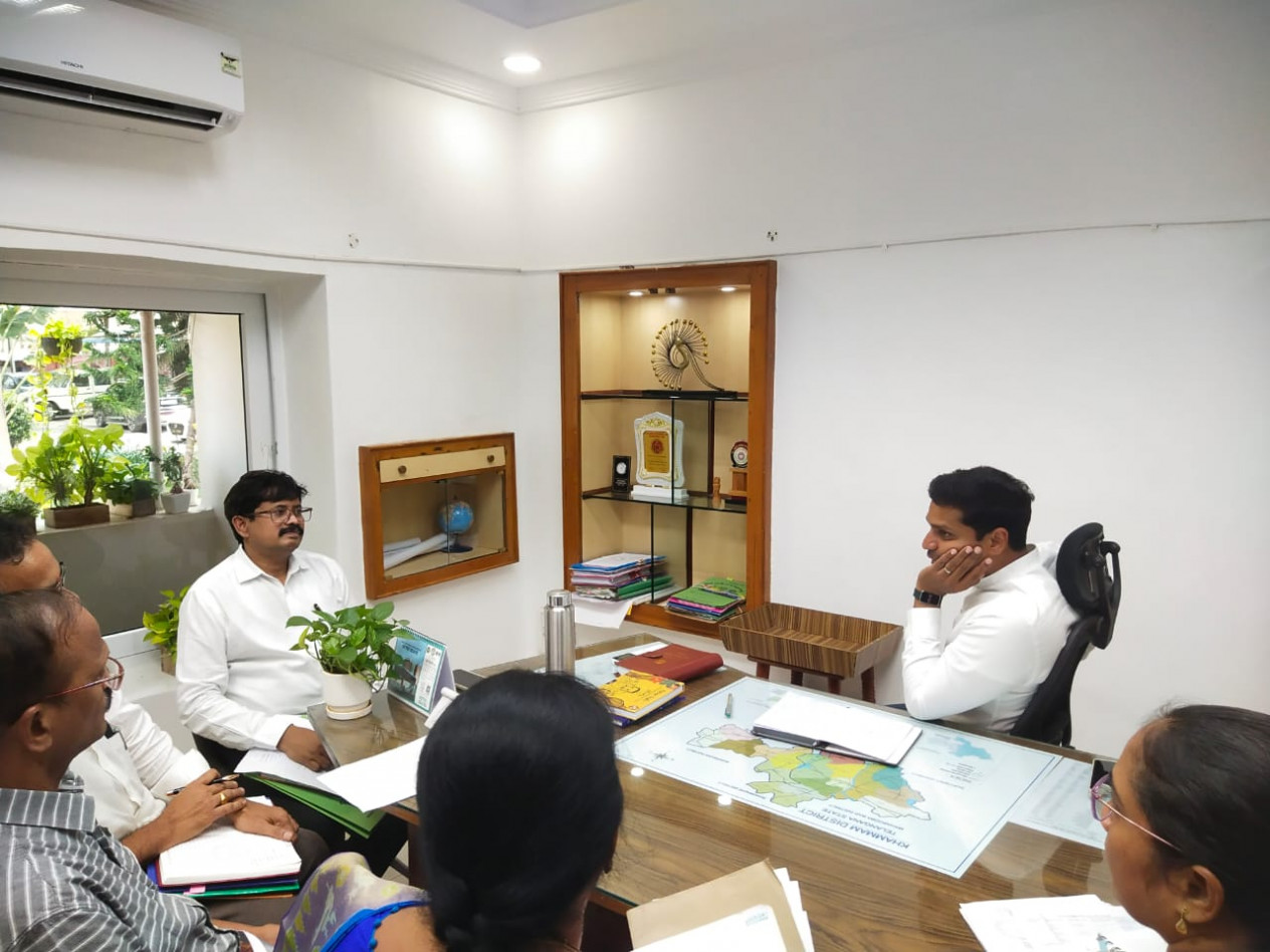 ప్రతి వారం 250 పాడి పశువుల యూనిట్ల గ్రౌండింగ్.... జిల్లా కలెక్టర్ ముజమ్మిల్ ఖాన్