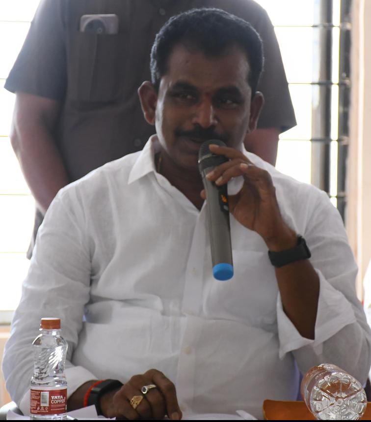 ఆపదలో ఆప్తుడిగా వస్తా అందరికీ అండగా ఉంటా పట్టణాభివృద్ధి కోసం పని చేయాలని