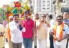 రేణుక ఎల్లమ్మ పల్లకి సేవలో  పూజారి పాండు.