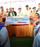 మహిళలందరూ అక్షరాస్యూలు గా అభివృద్ధి చెందాలి