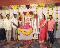 కీర్తి శేషులు తాండ్ర వీరేందర్ రెడ్డికి నివాళులు అర్పించిన లోకల్ గైడ్ దిన పత్రిక చైర్మన్ అండ్ మేనేజింగ్ డైరెక్టర్ చిలకమర్రి రాంరెడ్డి