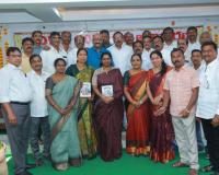 అపార్ట్మెంట్ ఓనర్స్ వెల్ఫేర్ అసోసియేషన్ డైరీ ఆవిష్కరణ కార్యక్రమంలో పాల్గొన్న వరంగల్ ఎంపీ డాక్టర్ కడియం కావ్య.