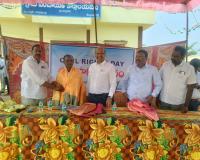 ప్రజల సమస్యలను ఎప్పటికప్పుడు పరిష్కరించేందుకు అధికారులు ఎప్పుడు సిద్ధంగా ఉంటారు - జిల్లెడ్ చౌదరిగూడ మండలం తహాసిల్దార్ జగదీశ్వర్ *                         * ప్రభుత్వ సంక్షేమ పథకాలను ప్రజలకు అందించడమే లక్ష్యంగా పనిచేస్తాం - ఎంపీడీవో-  ప్రవీణ్ కుమార్ .