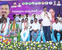 మున్సిపల్ పీఠంపై కాంగ్రెస్ జెండా ఎగరాలి : మంత్రి కొండా సురేఖ.