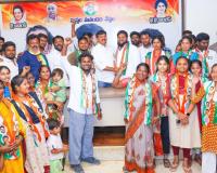 30వార్డులో ప్రత్యర్థులకు శిరషాక్.