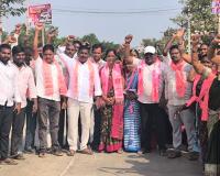 గెలిపించే బాధ్యత మీది... అభివృద్ధి  బాధ్యత నాది