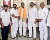 4వ వార్డ్ కౌన్సిలర్‌గా గొల్ల శ్రీశైలం యాదవ్‌ను గెలిపించాలని