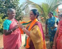 కమలం పువ్వుకు ఓటేద్దాం భారీ మెజారిటీతో గెలిపిద్దాం 