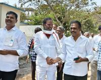 13వ వార్డు కౌన్సిలర్ అభ్యర్థిని ముళ్లపాటి విజయలక్ష్మి ఎన్నికల సరళిని పరిశీలించిన..