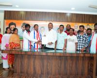 మున్సిపల్ చైర్మన్ గా బీసీ మహిళకు అవకాశం కల్పించాలి.