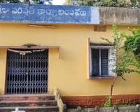 పెన్షన్ల కోసం ఎదురుచూపులు.