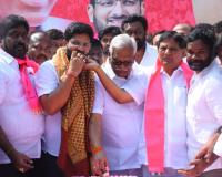 ఘనంగా యువనేత నల్లమోతు సిద్దార్థ పుట్టినరోజు వేడుకలు