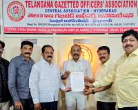 ఉద్యోగుల ఆరోగ్య పథకాన్ని పునఃసమీక్షించాలి.