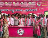 దేశంలోనే తెలంగాణకు ప్రత్యేక గుర్తింపును తెచ్చిన మహానీయుడు కేసీఆర్.  మాజీ ఎమ్మెల్యే వై. అంజయ్య యాదవ్