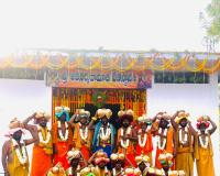 శ్రీశైలం బయలుదేరిన శివ స్వాముల బృందం 