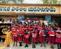 విద్యార్థులు దాతల ద్వారా పొందే ఇటువంటి సౌకర్యాలను సద్వినియోగం చేసుకోవాలి. 