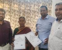 ధ్రువపత్రాలు అందుకున్న బి ఆర్ ఎస్ కౌన్సిలర్లు 