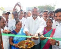 నూతన ఇందిరమ్మ ఇల్లును ప్రారంభించిన.