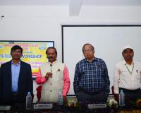 విద్యార్థుల భవిష్యత్తును తీర్చిదిద్దుతాం.