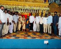 వివాహ వేడుకల్లో పాల్గొన్న బీఆర్ఎస్ సీనియర్ నాయకులు ఎమ్మె సత్యనారాయణ.