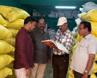 ఫర్టిలైజర్ దుకాణాలను ఆకస్మికంగా తనిఖీ చేసిన జిల్లా వ్యవసాయ అధికారి 