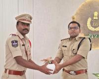 ధన్వాడ పోలీస్  ఎస్సైగా వెంకటేష్ గౌడ్.