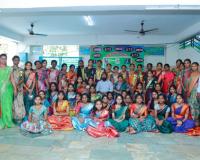 అభ్యాస్ టెక్నో హెస్కూర్ లో స్వపరిపాలనా దినోత్సవం