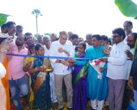 నాయకన్ గూడెంలో పీవీ ఫంక్షన్ హాల్ ను ప్రారంభించిన ఖమ్మం ఎంపీ రఘురాం రెడ్డి.