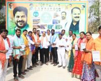 సంతా ప్రారంభోత్సవానికి ఎమ్మెల్యే వీర్లపల్లి శంకర్ను ఆహ్వానించిన బూర్గుల గ్రామ పాలకవర్గం.