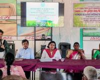 పంటల సాగుపై రైతులతో అధికారుల చర్చ గోష్టి. 