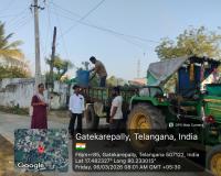 గేట్ కారేపల్లి జీ పీ పనుల్లో పంచాయతీ సిబ్బంది 