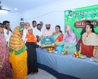 ముఖ్యమంత్రి శ్రీ రేవంత్ రెడ్డి  ఆధ్వర్యంలో రంజాన్ పండుగ సందర్భంగా ముస్లిం కుటుంబాలకు సత్తుపల్లి పాత సెంటర్