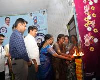 ప్రజల మన్ననలు పొందేలా ప్రజా ప్రతినిధులు పని చేయాలి....