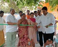 చలివేంద్రం ప్రారంభించిన సారపాక సర్పంచ్ ఉపసర్పంచ్