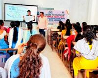 ప్లాస్టిక్ వల్ల కలిగే నష్టాలపై విద్యార్థులకు అవగాహన కల్పన.