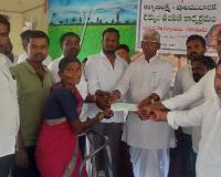 కల్యాణ లక్ష్మీ షాది ముబారక్ చెక్కుల పంపిణీ.