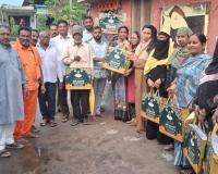 15వ వార్డులో రంజాన్ కానుకలు పంపిణీ...