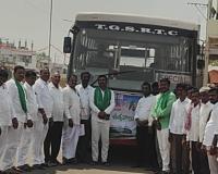 రైతు ఉత్సవాలకు అక్బర్‌పేట భూంపల్లి నుంచి తరలి వెళ్లిన