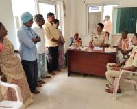 వృద్ధ తల్లిదండ్రులను నిర్లక్ష్యం చేసిన కుమారులకు పోలీసుల కౌన్సిలింగ్