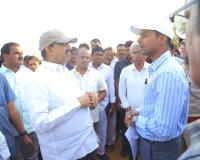 వెలుగుమట్లలో యుద్ధప్రాతిపదికన అభివృద్ధి పనులు.....