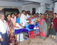 39వ డివిజన్‌లో రాష్ట్ర ప్రభుత్వం ప్రతిష్టాత్మకంగా చేపట్టిన ఇంద్రమ్మ చీరల పంపిణీ కార్యక్రమం