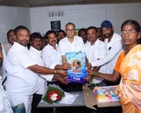 దానవాయిగూడెంలో ఇందిరమ్మ చీరల పంపిణీ