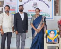 అంబేద్కర్  ఆశయాలను ఆదర్శంగా తీసుకోవాలి