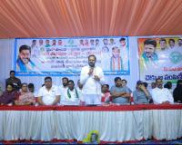 అంగన్వాడీ టీచర్ల మెరుగైన సేవల కోసం స్మార్ట్ ఫోన్లు పంపిణీ..