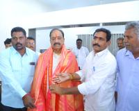 నాలుగు దశాబ్దాల ప్రజాసేవకు ప్రతీకగా తుమ్మల నాగేశ్వరరావు 