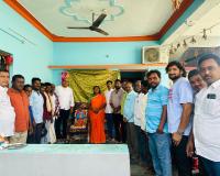 మదారి లక్ష్మి దశదిన కర్మల్లో పాల్గొన్న బడే నాగజ్యోతి