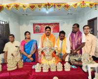 పర్యావరణ పరిరక్షణకు మట్టి వినాయకులే మేలు.