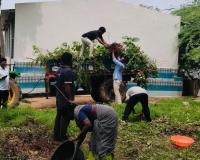 కోటకొండ పాఠశాలలో యువకులు శ్రమదానం
