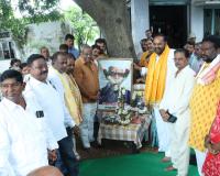చేనేత కార్మికుల సంక్షేమానికి కృషి 